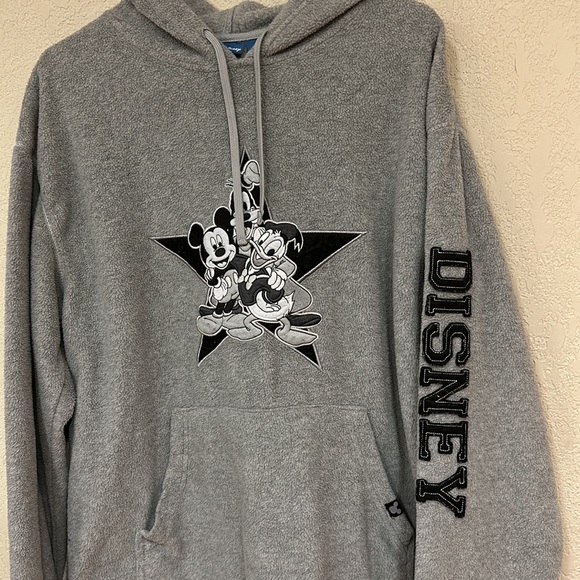 Disney Women’s star sleeve Pullover Sweatshirt size M - Picture 3 of 7